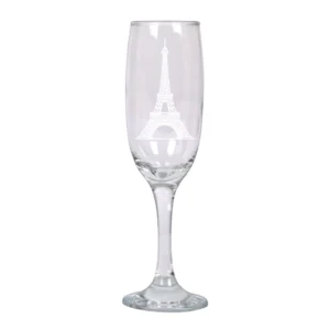 Eiffelturm-in-praeziser-Gravurkunst